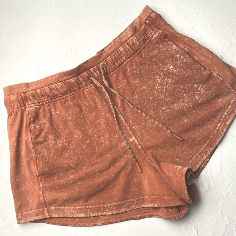 Lululemon Inner Glow High Rise Short